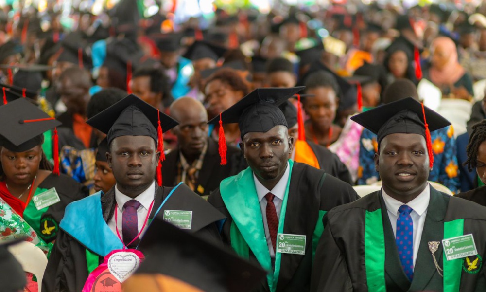 glamour-as-thousands-graduate-at-kampala-university